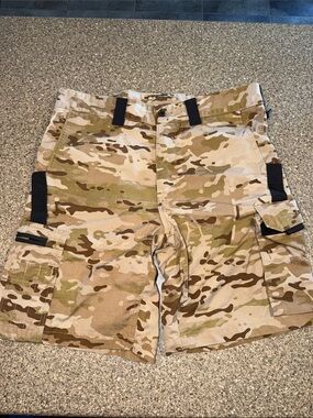 Kitanica Men's Desert Camo Cargo Shorts - Lightweight Tactical Style